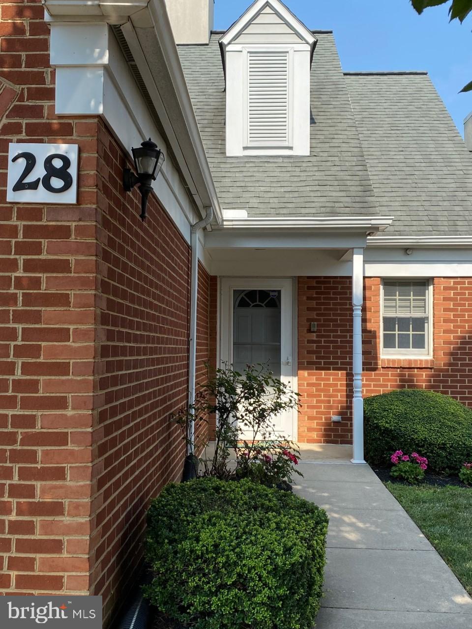 28 West Village Road Newark, DE 19713 - Photo 1 of 9 Gallery Image 1
