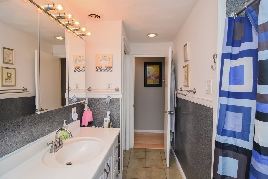 19 Jayson Road Methuen, MA 01844 - Photo 25 of 42 Gallery Image 25