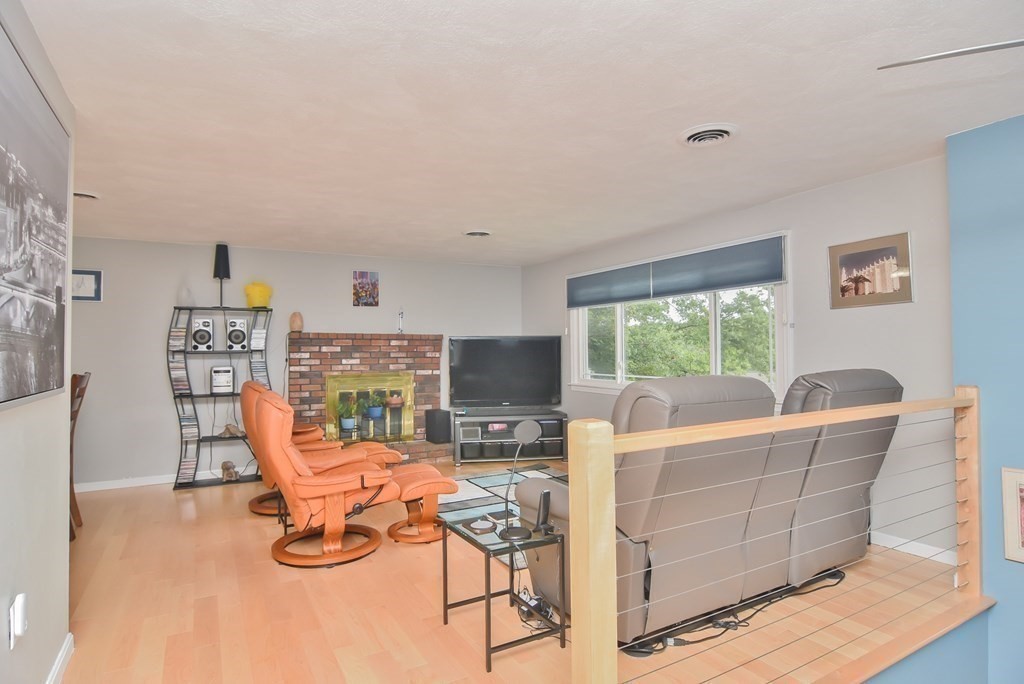19 Jayson Road Methuen, MA 01844 - Photo 6 of 42 Gallery Image 6