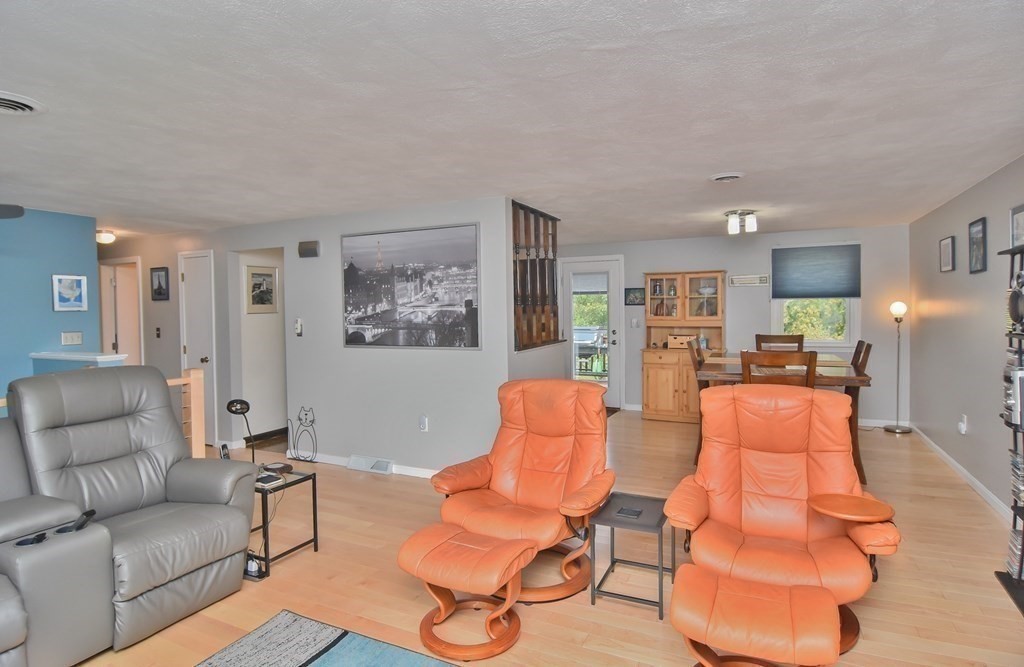 19 Jayson Road Methuen, MA 01844 - Photo 7 of 42 Gallery Image 7