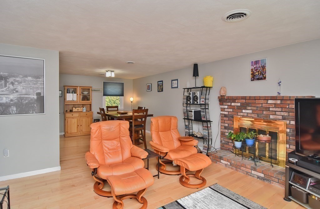 19 Jayson Road Methuen, MA 01844 - Photo 8 of 42 Gallery Image 8