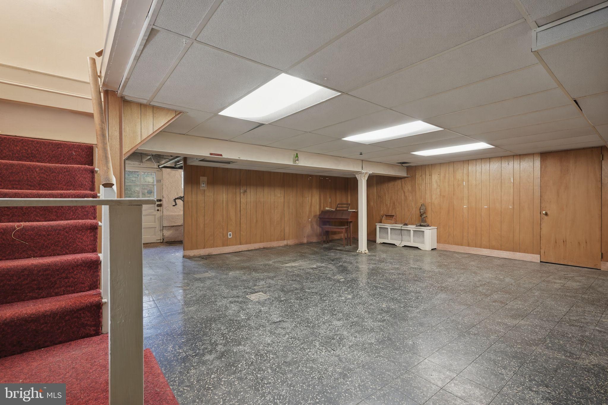 408 Upland Road Elkins Park, PA 19027 - Photo 32 of 41 a view of an empty room