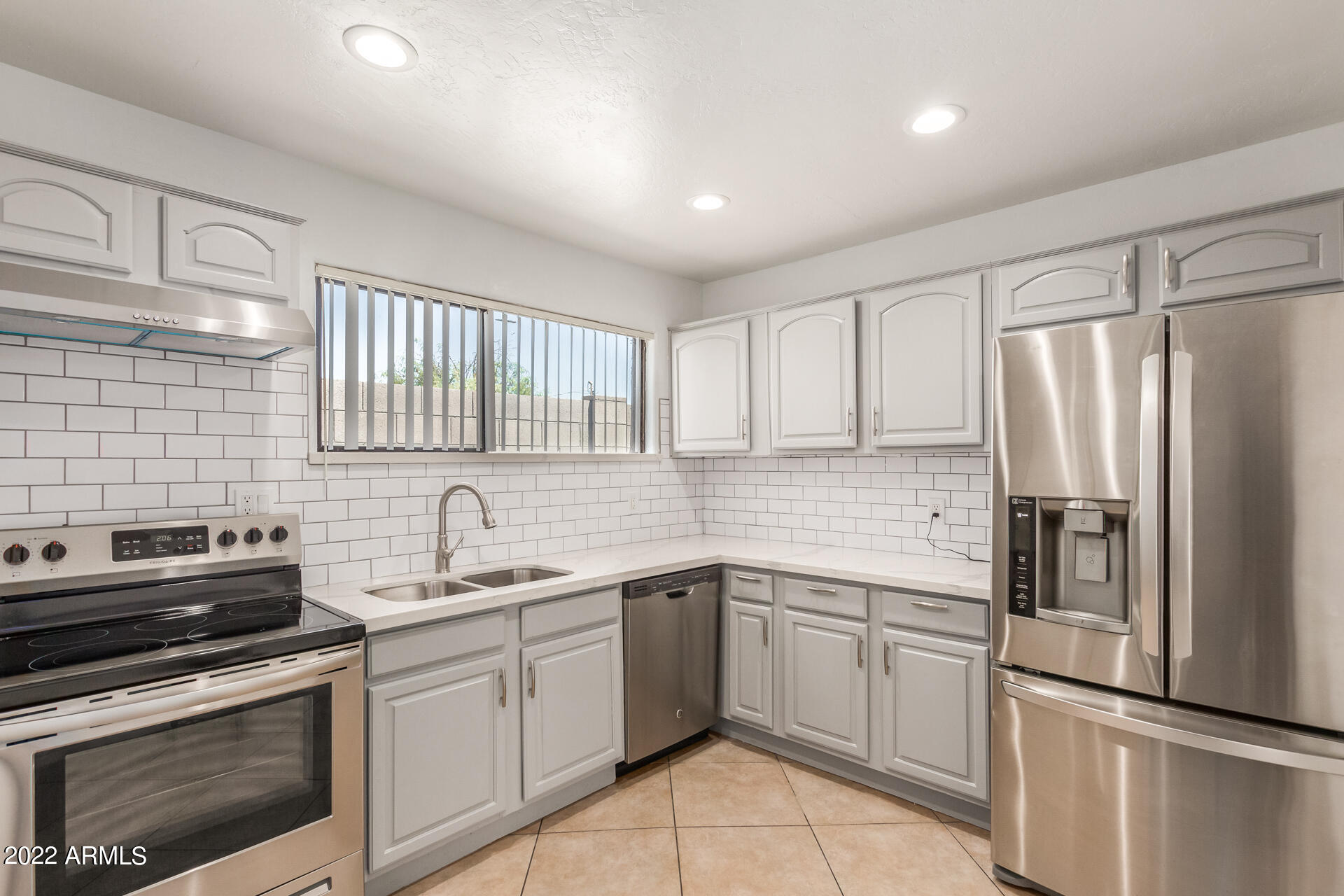 3534 West Almeria Road Phoenix, AZ 85009 - Photo 8 of 17 16 - Almeria