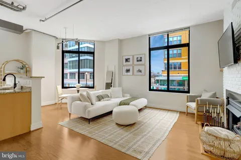 $709,000 | 1201 North Garfield Street, Unit 206, Arlington, VA 22201