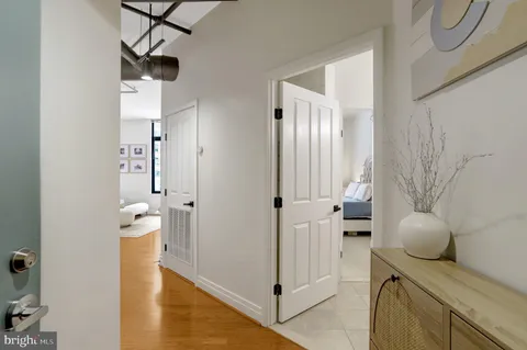 $709,000 | 1201 North Garfield Street, Unit 206, Arlington, VA 22201