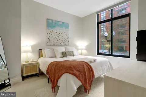 $709,000 | 1201 North Garfield Street, Unit 206, Arlington, VA 22201
