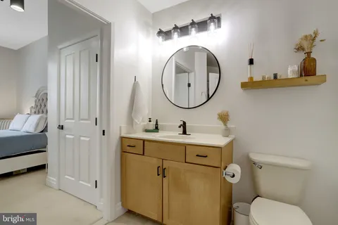 $709,000 | 1201 North Garfield Street, Unit 206, Arlington, VA 22201