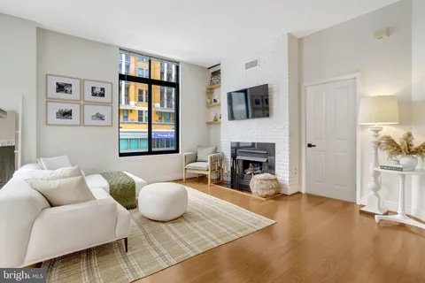 $709,000 | 1201 North Garfield Street, Unit 206, Arlington, VA 22201