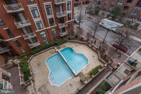 $709,000 | 1201 North Garfield Street, Unit 206, Arlington, VA 22201