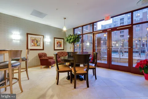 $709,000 | 1201 North Garfield Street, Unit 206, Arlington, VA 22201