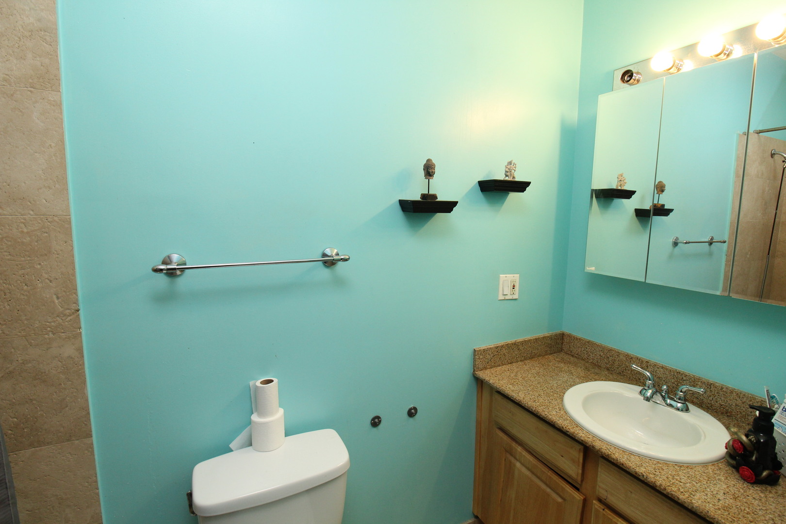 3231 West Fullerton Avenue, Unit 3W Chicago, IL 60647 - Photo 12 of 26