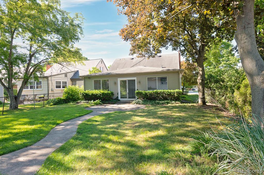 2603 Manchester Road Birmingham, MI 48009 - Photo 21 of 23