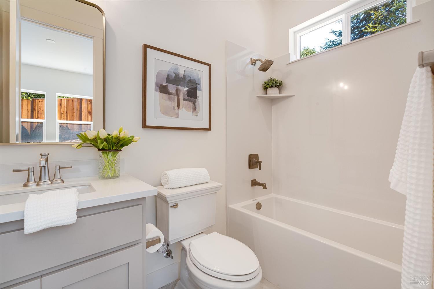 107 Grace Lane Napa, CA 94559 - Photo 25 of 39 a bathroom with a toilet a sink and a bathtub