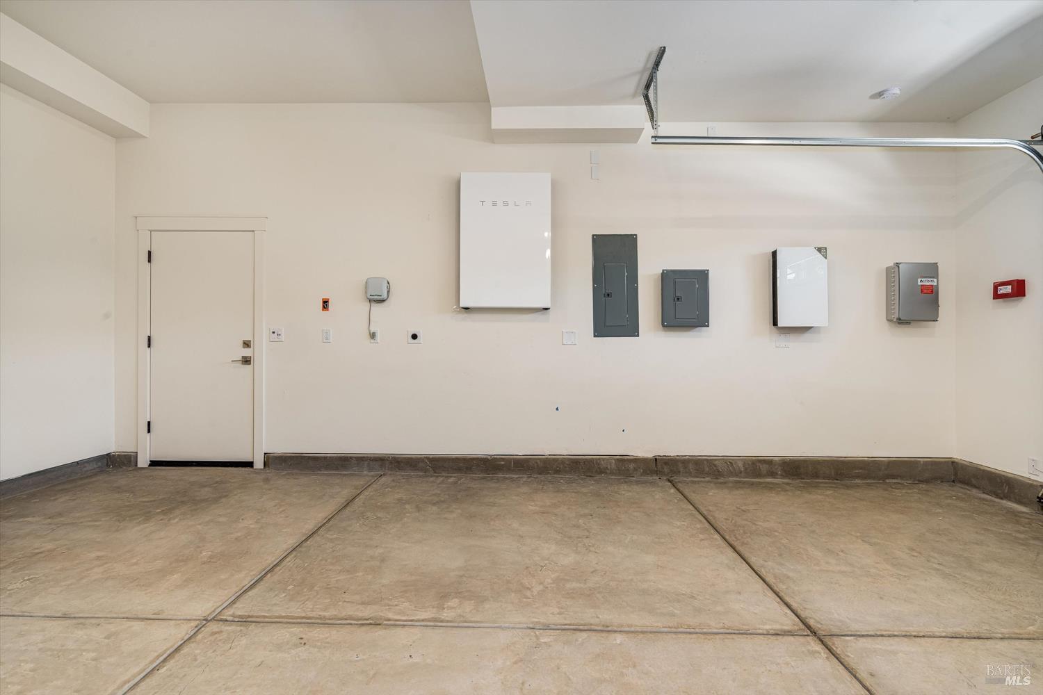 107 Grace Lane Napa, CA 94559 - Photo 38 of 39 a view of a garage