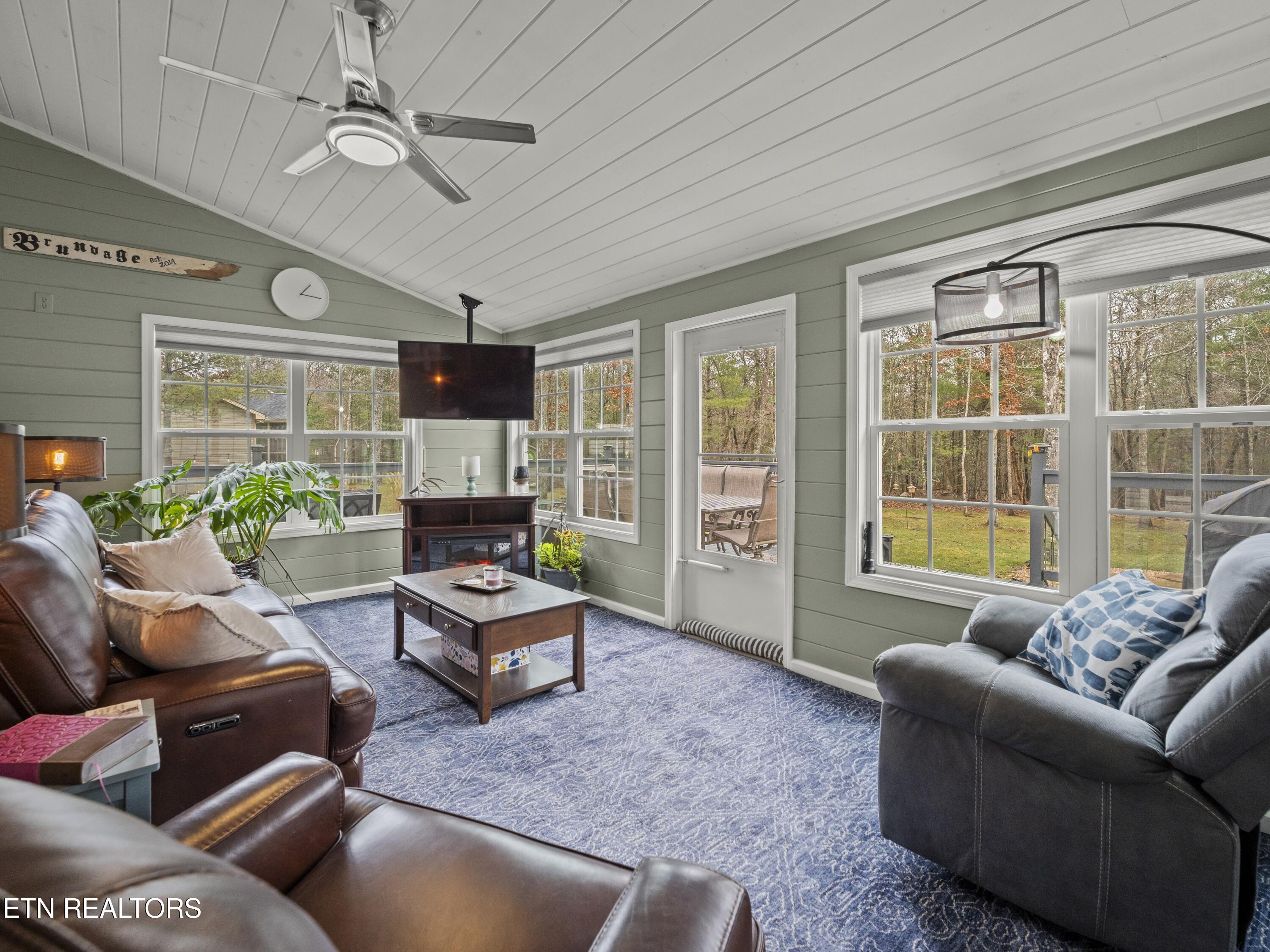 130 Windsor Road Crossville, TN 38558 - Photo 18 of 54 Sunroom
