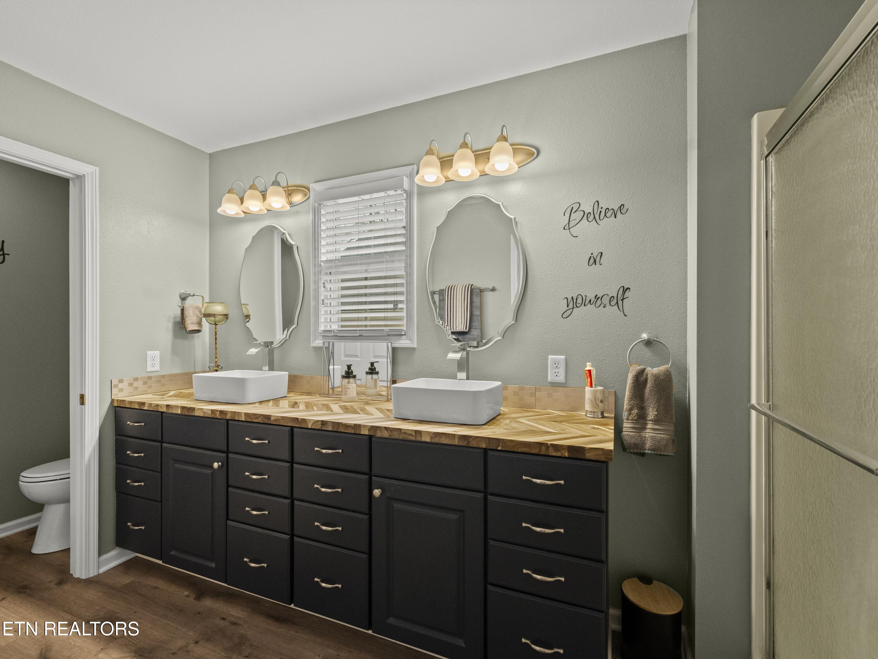 130 Windsor Road Crossville, TN 38558 - Photo 27 of 54 See the "Command Center" on the Left?