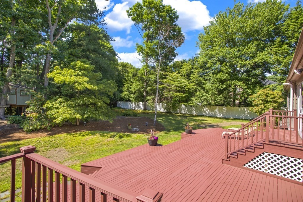 182 Locksley Road Lynnfield, MA 01940 - Photo 21 of 23 Gallery Image 21