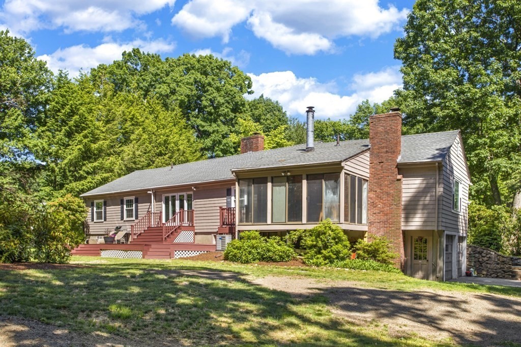 182 Locksley Road Lynnfield, MA 01940 - Photo 22 of 23 Gallery Image 22