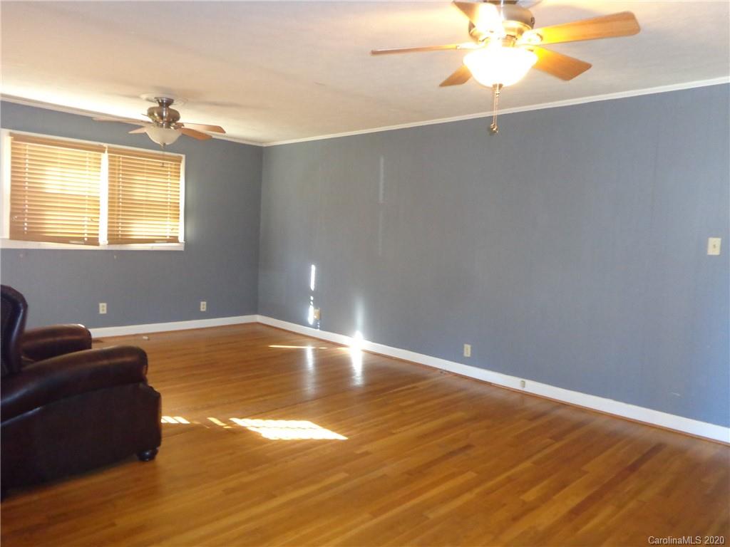 711 Vinearden Road Morganton, NC 28655 - Photo 3 of 15 Gallery Image 3