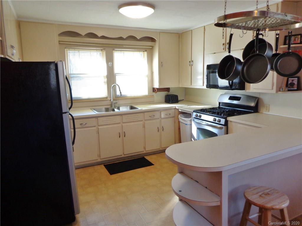 711 Vinearden Road Morganton, NC 28655 - Photo 9 of 15 Gallery Image 9