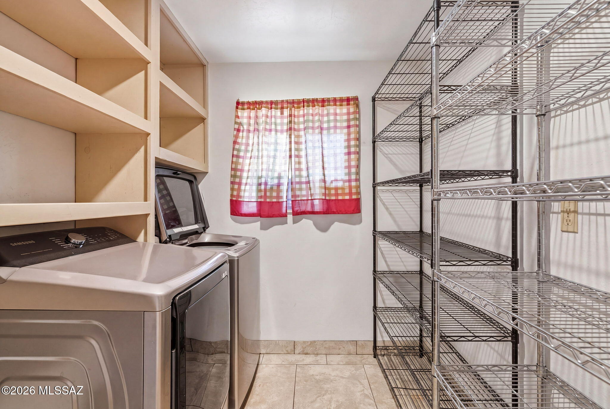 5645 South Caballo Road Tucson, AZ 85746 - Photo 31 of 43 Laundry room