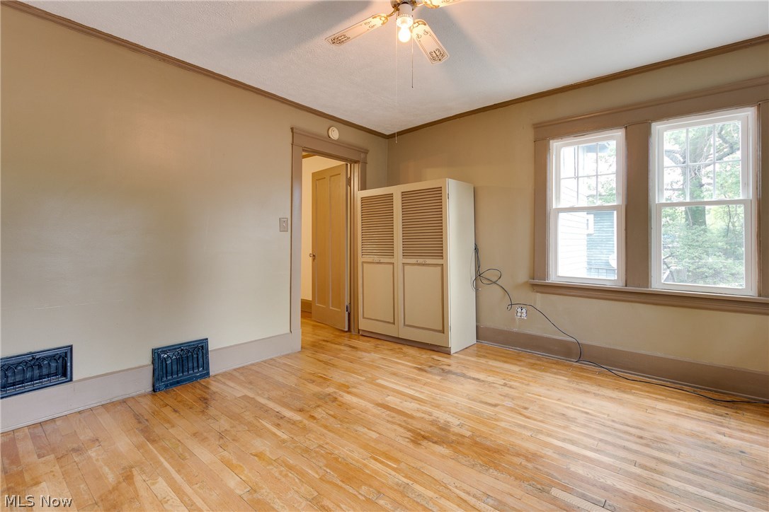 3262 Redwood Road Cleveland Heights, OH 44118 - Photo 18 of 23 2nd floor sunroom