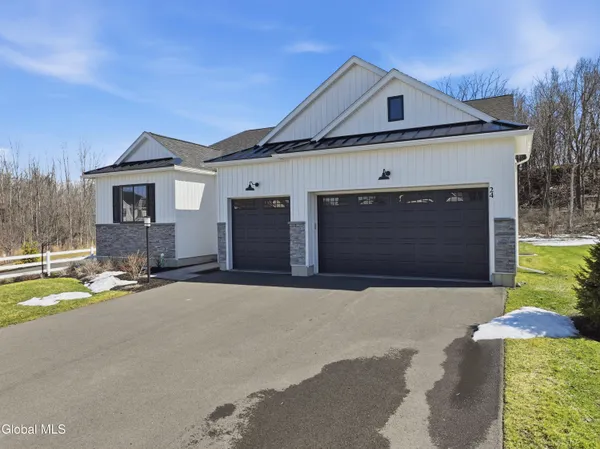 $825,000 | 24 Wetherby Court, Cohoes, NY 12047