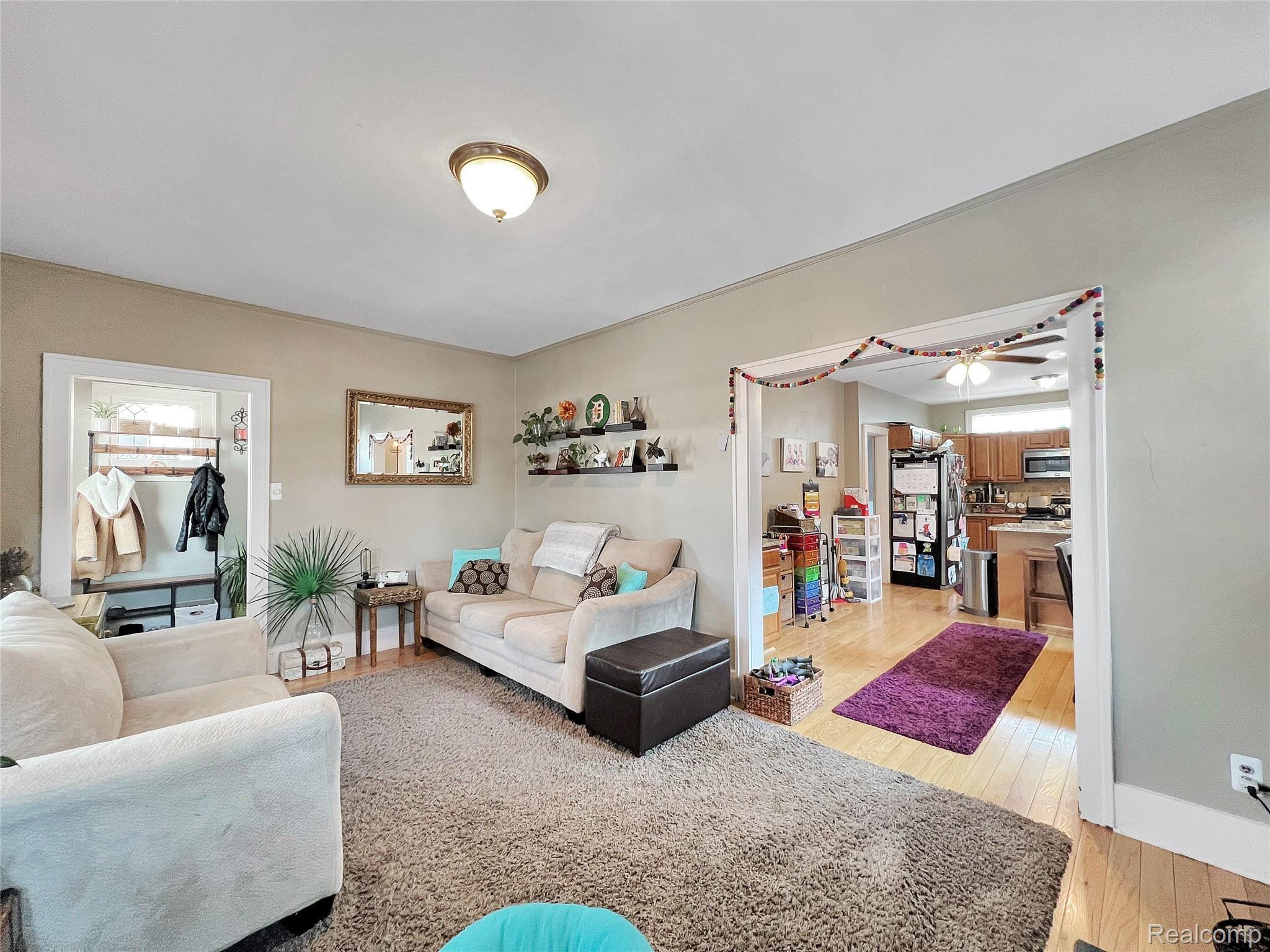 764 Neff Road Grosse Pointe, MI 48230 - Photo 12 of 60 IMG_1785.jpg