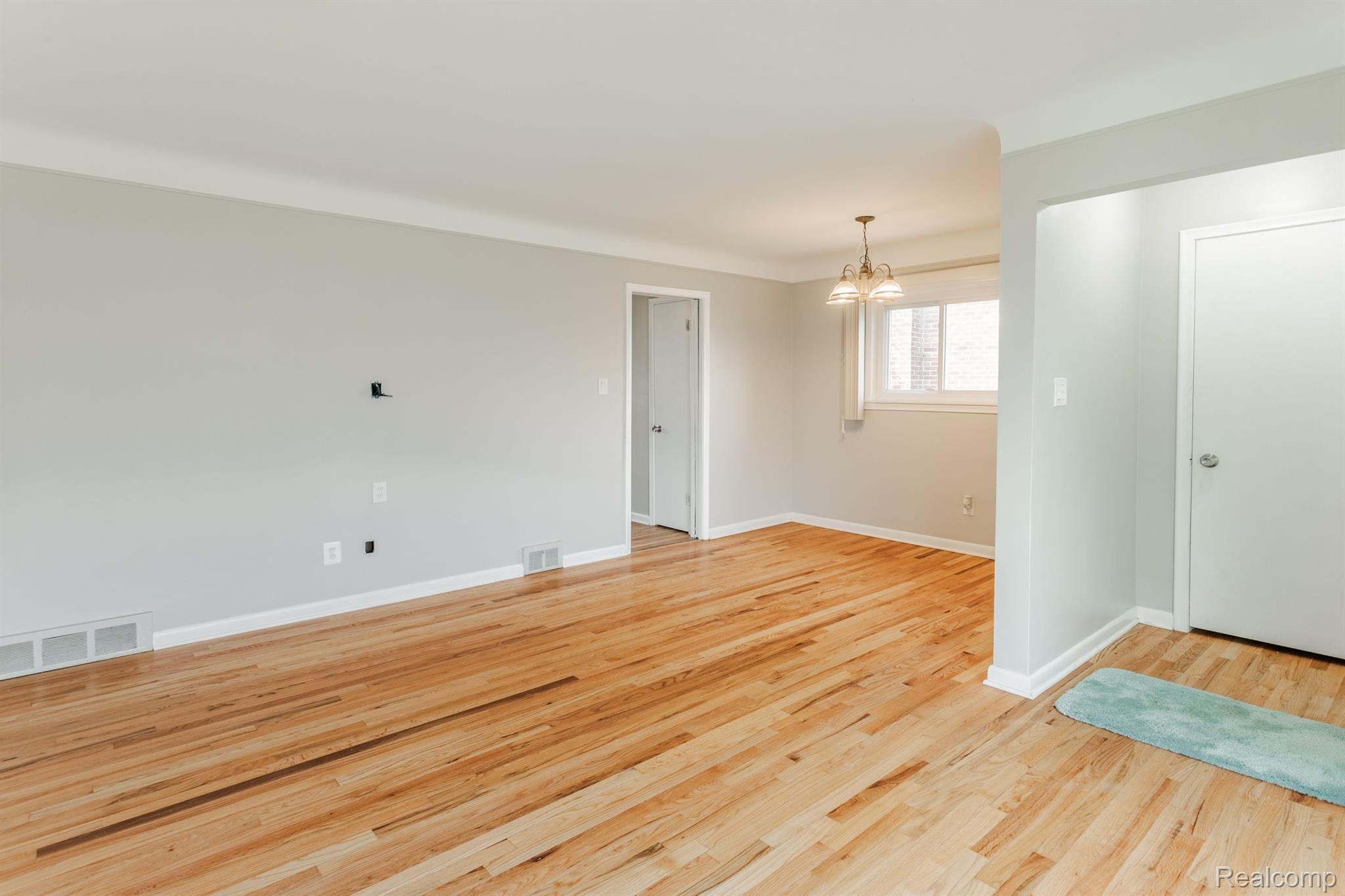13141 Hemingway Street Redford, MI 48239 - Photo 11 of 32 Gallery Image 11
