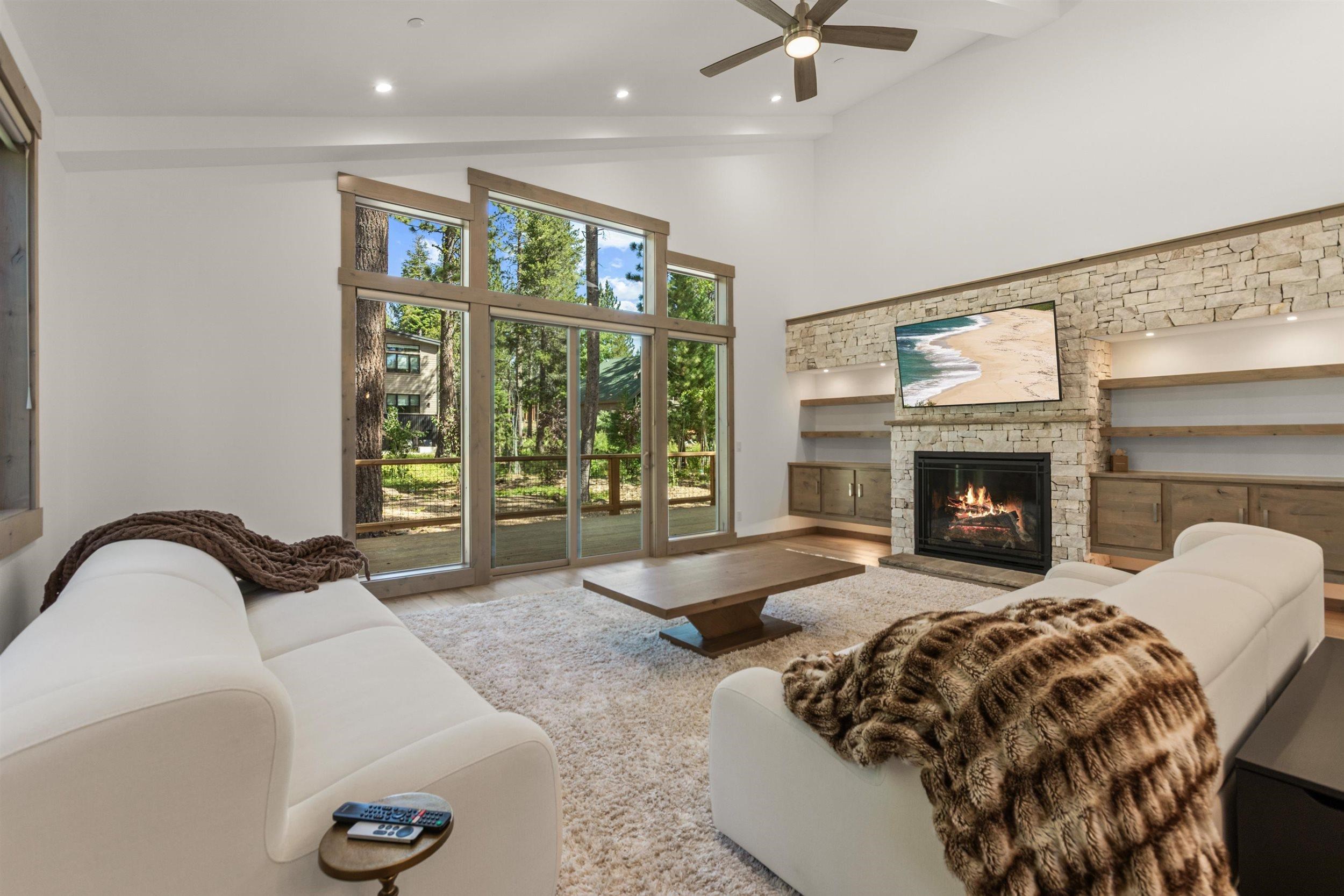13345 Ski View Loop Truckee, CA 96161 - Photo 11 of 28