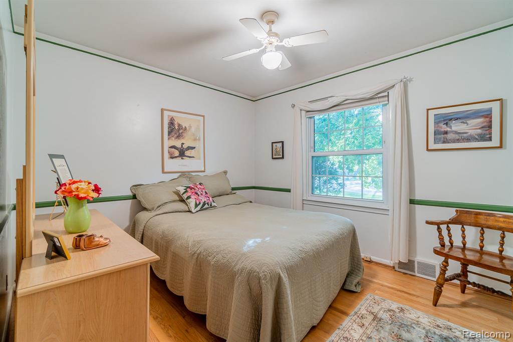 28012 Ridgebrook Road Farmington Hills, MI 48334 - Photo 26 of 43