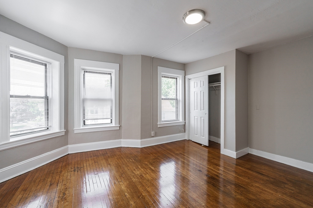 92 Woodside Terrace Springfield, MA 01108 - Photo 8 of 19 Gallery Image 8