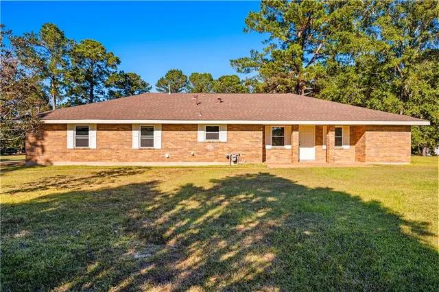 $299,000 | 794 Robinson Bridge Road, Woodworth, LA 71485