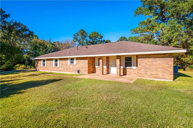$299,000 | 794 Robinson Bridge Road, Woodworth, LA 71485