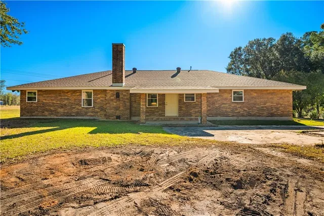 $299,000 | 794 Robinson Bridge Road, Woodworth, LA 71485