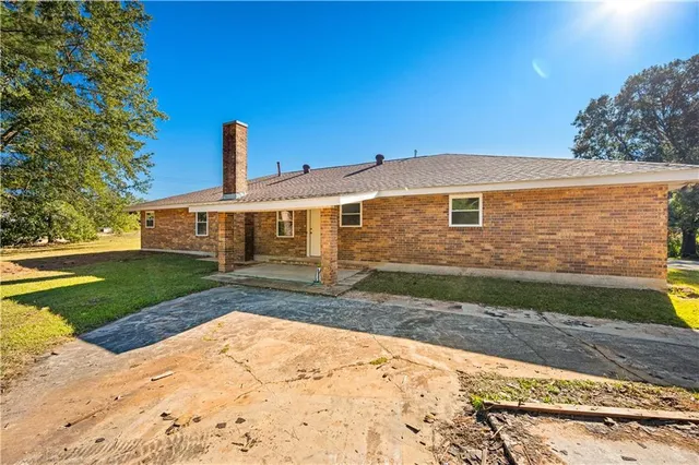 $299,000 | 794 Robinson Bridge Road, Woodworth, LA 71485