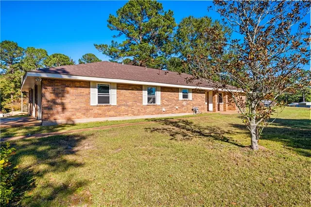 $299,000 | 794 Robinson Bridge Road, Woodworth, LA 71485