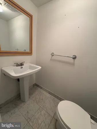 $2,800 | 10 Lafayette Lane, Cherry Hill, NJ 08003
