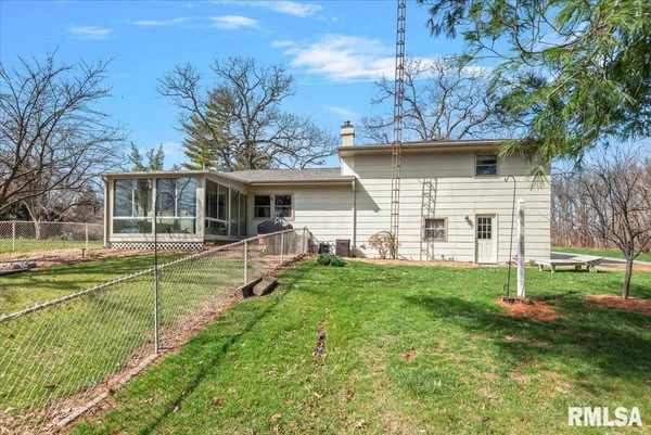 $295,000 | 2 Linda Lane, Taylorville, IL 62568
