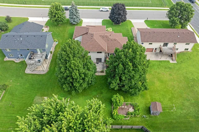 $2,700 | 1008 3rd Street Northeast, New Prague, MN 56071