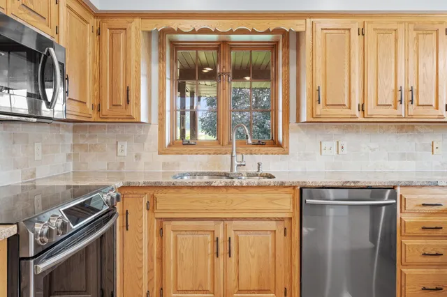 $2,700 | 1008 3rd Street Northeast, New Prague, MN 56071