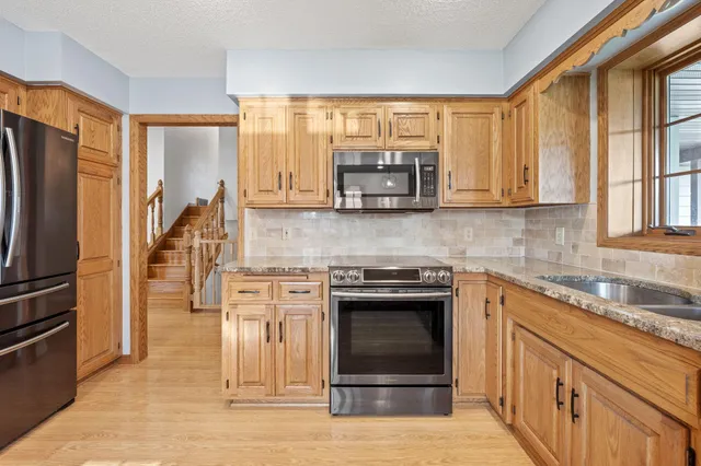 $2,700 | 1008 3rd Street Northeast, New Prague, MN 56071