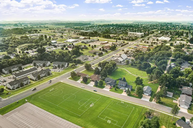 $2,700 | 1008 3rd Street Northeast, New Prague, MN 56071