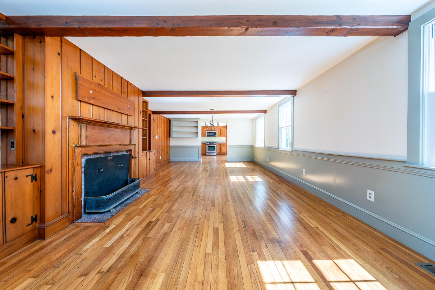 58 Pine Lane Barnstable, MA 02630 - Photo 17 of 37 livroom4