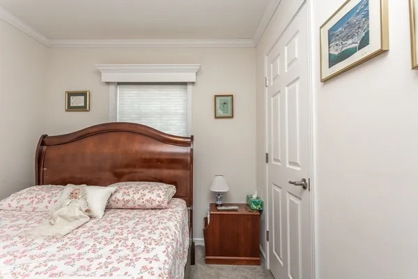 $269,900 | 37 Bluejay Street, Tiverton, RI 02878