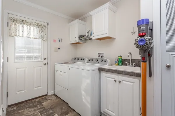 $269,900 | 37 Bluejay Street, Tiverton, RI 02878