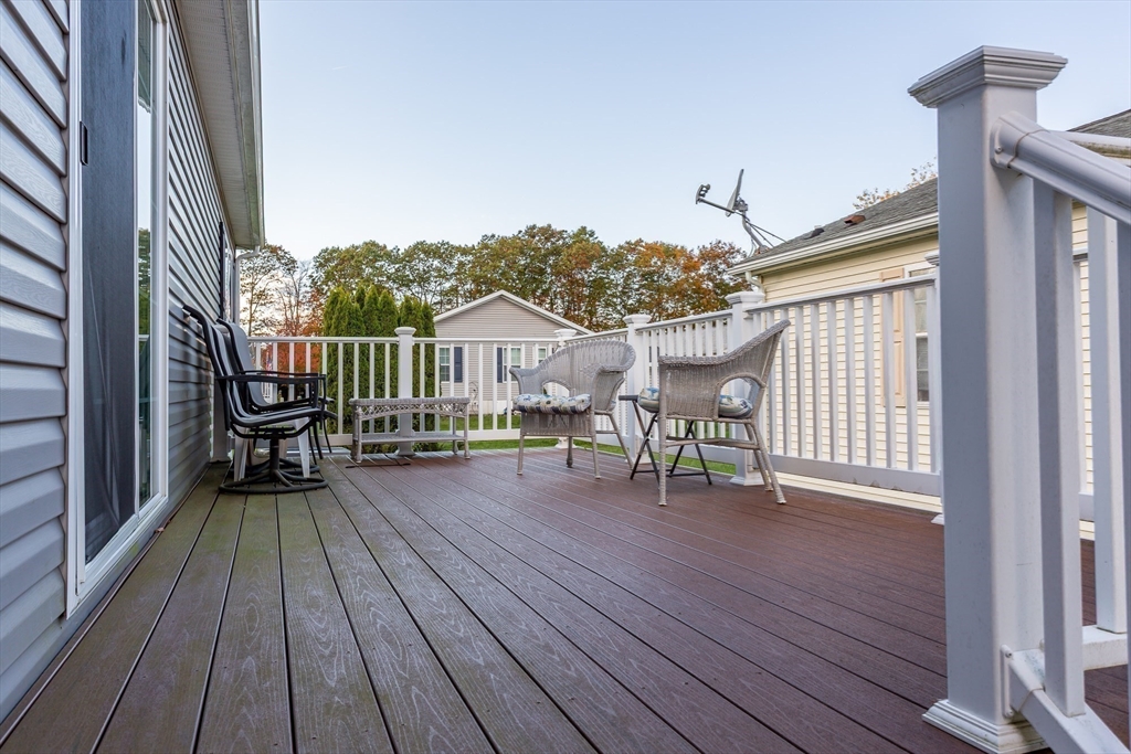 37 Bluejay Street Tiverton, RI 02878 - Photo 22 of 24