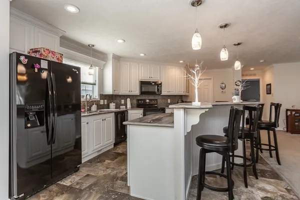 $269,900 | 37 Bluejay Street, Tiverton, RI 02878