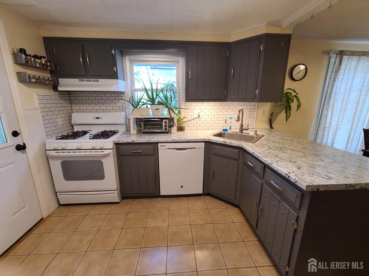 235 Maple Avenue Dunellen, NJ 08812 - Photo 24 of 27