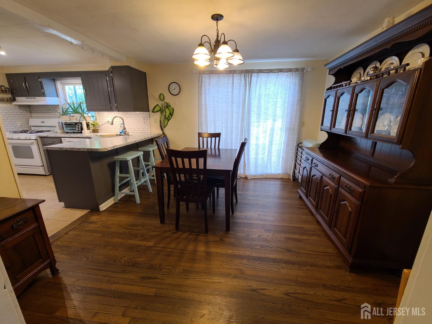 235 Maple Avenue Dunellen, NJ 08812 - Photo 6 of 27